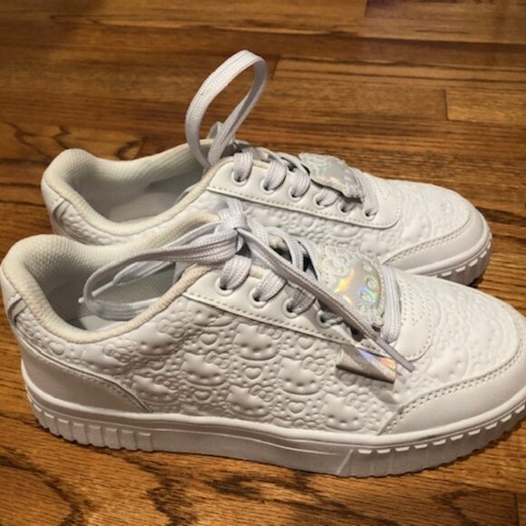 Forever 21 Hello Kitty Sanrio White Sneakers Tennis Shoes Women US 8 - Picture 2 of 6